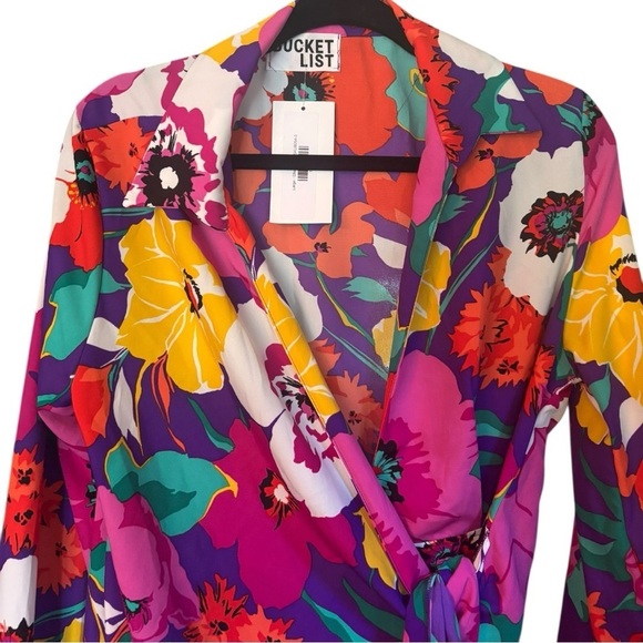 NWT Bucket List Floral Wrap Dress Size Large (L) - Picture 4 of 8